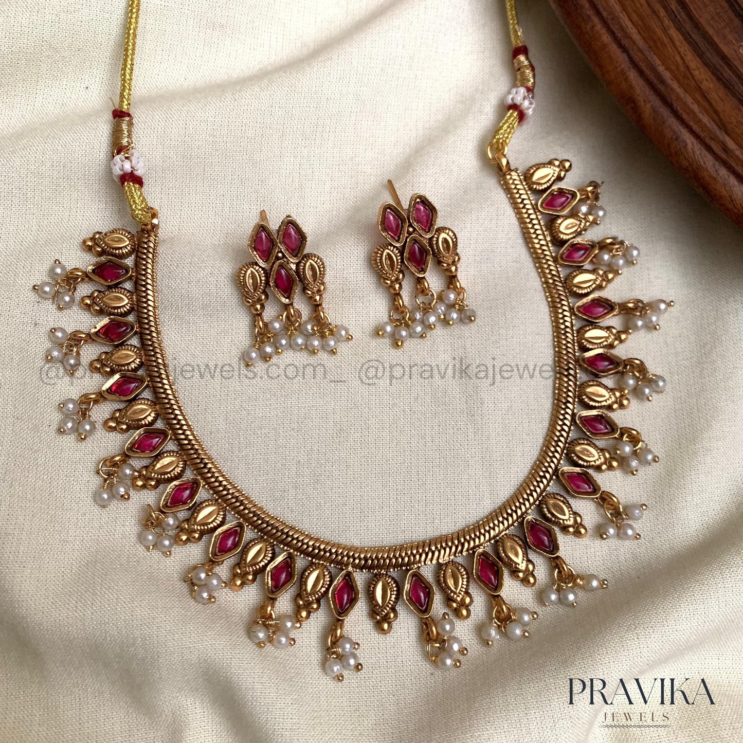 Antique Gold Necklace Set AN121