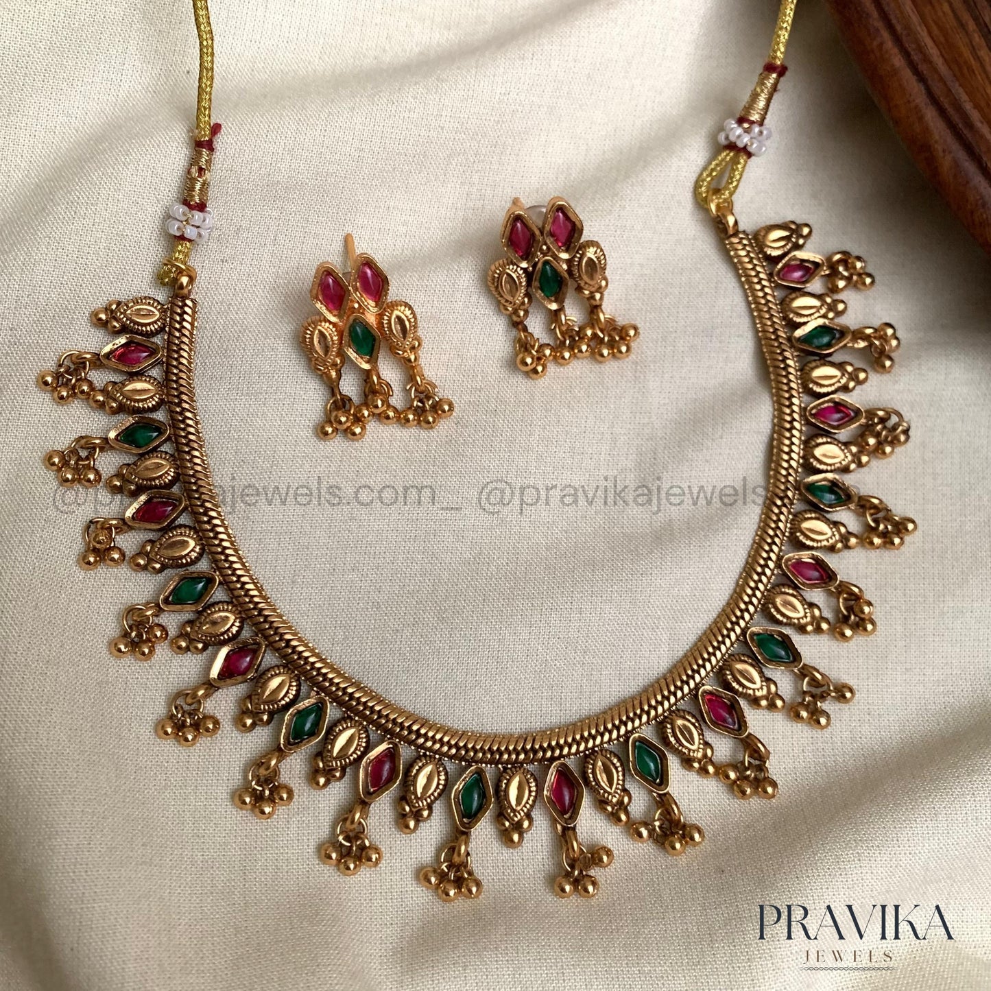 Antique Gold Necklace Set AN121