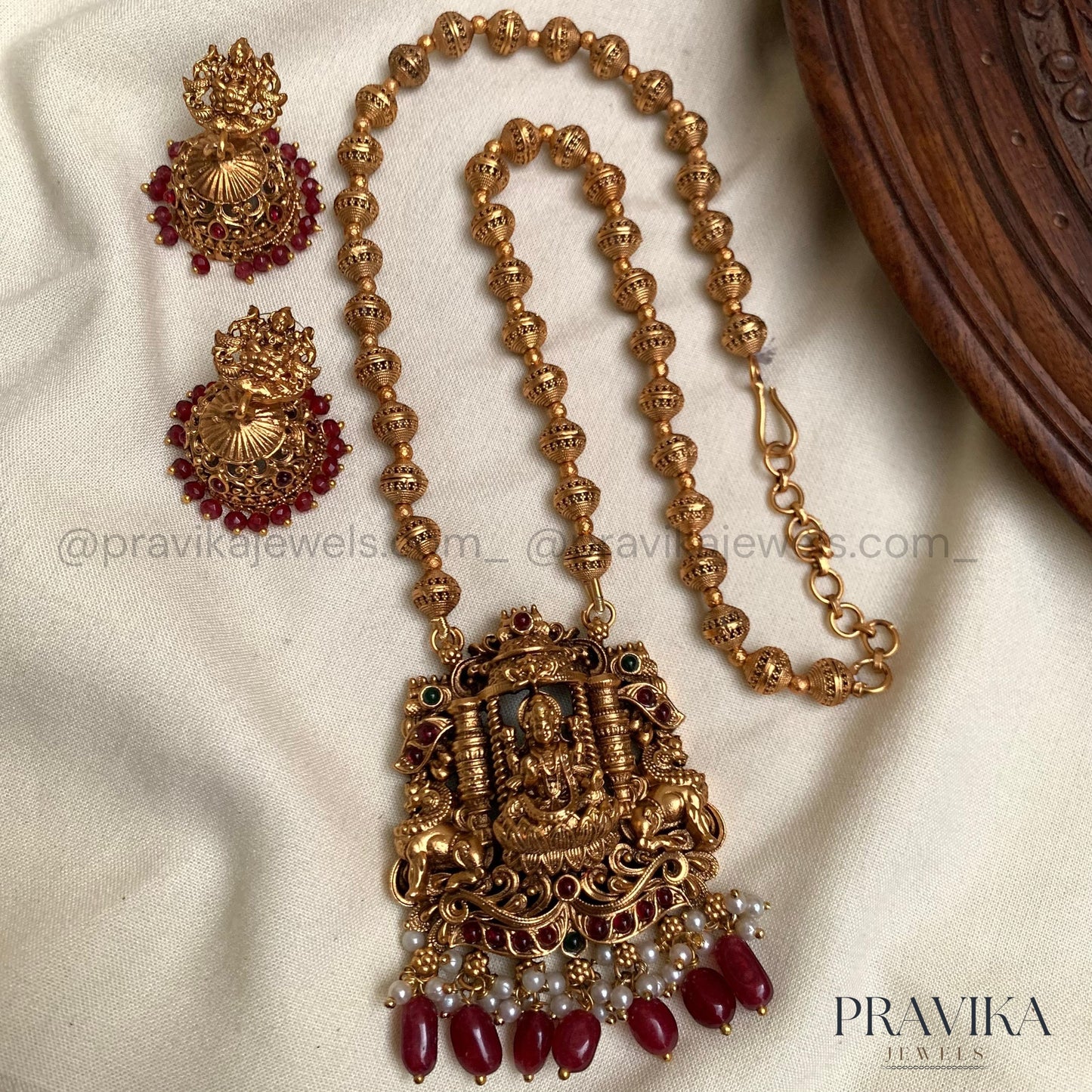 Antique Lakshmi Temple Pendant Set AN123