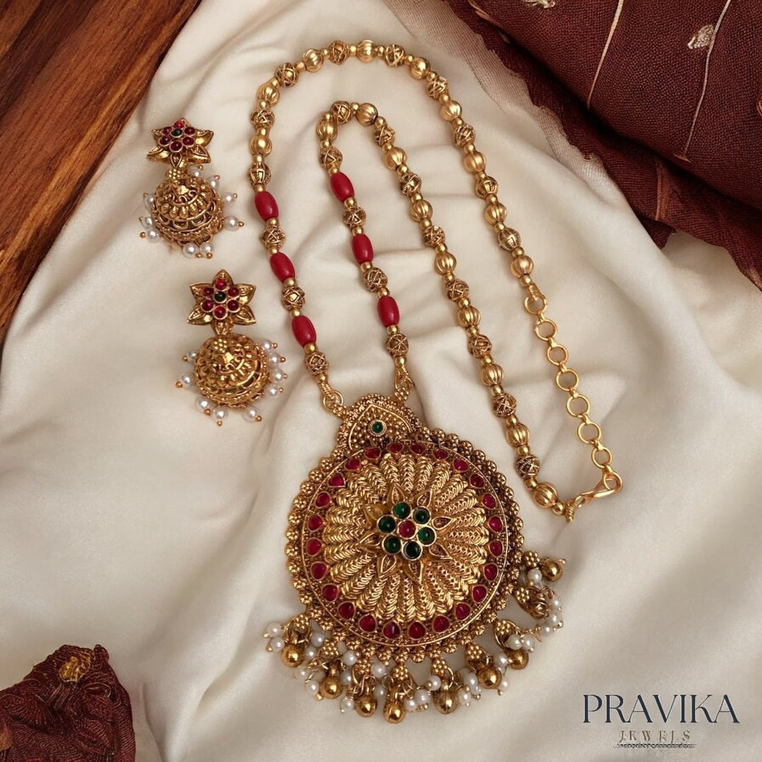 Grand Antique Gold Pendant Necklace Set AN98