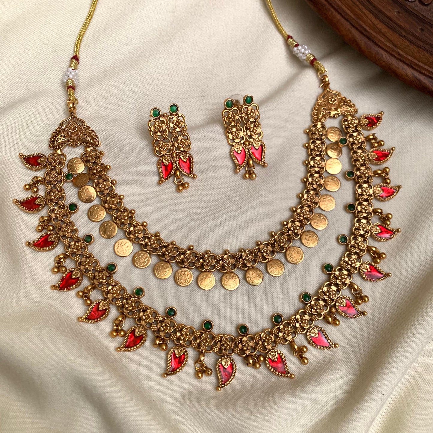 Lakshmi Necklace with Green Beads & Earrings AN100