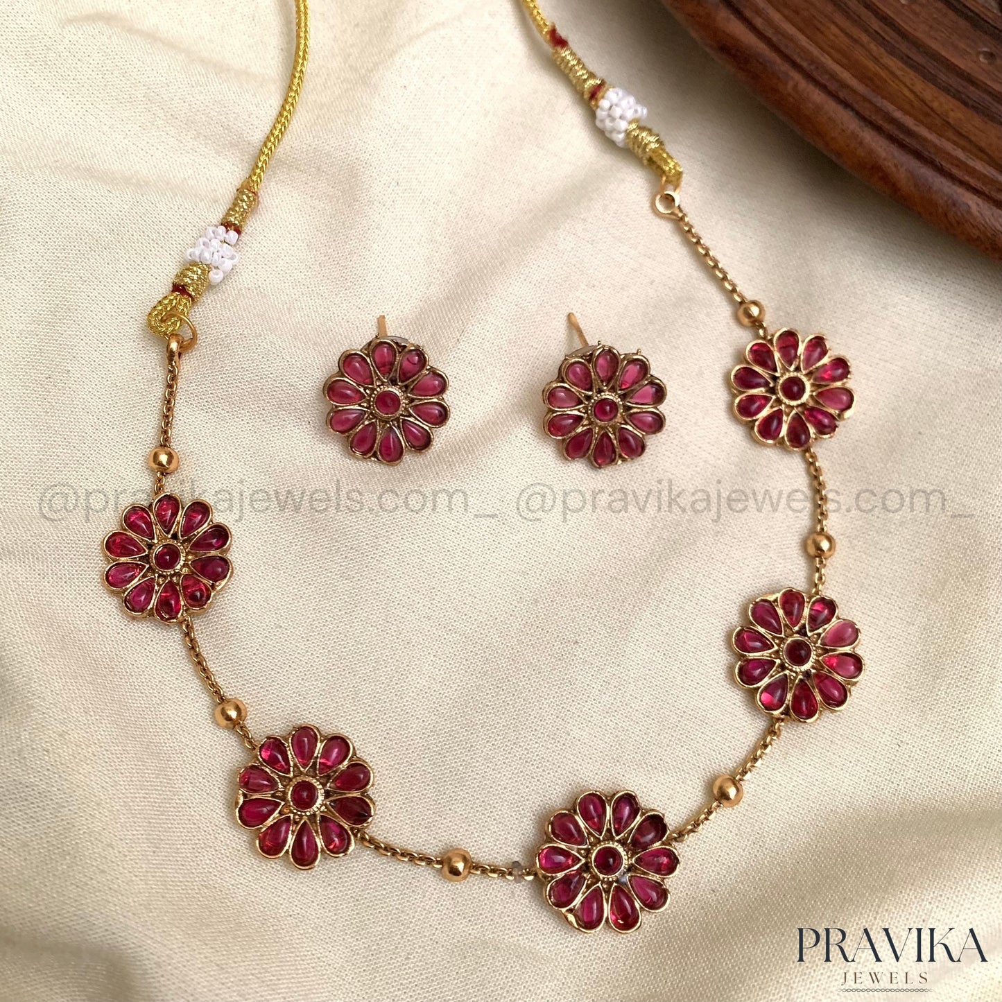 Floral Necklace Set AN110