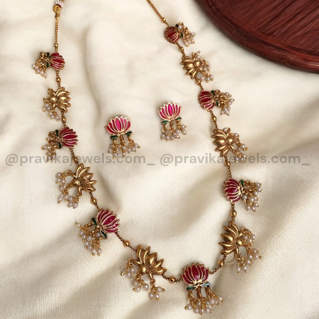 Ethereal Lotus – Invisible Necklace Set IN02
