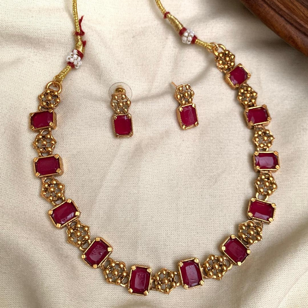 Stone Floral Gold-Plated Necklace Set AN72