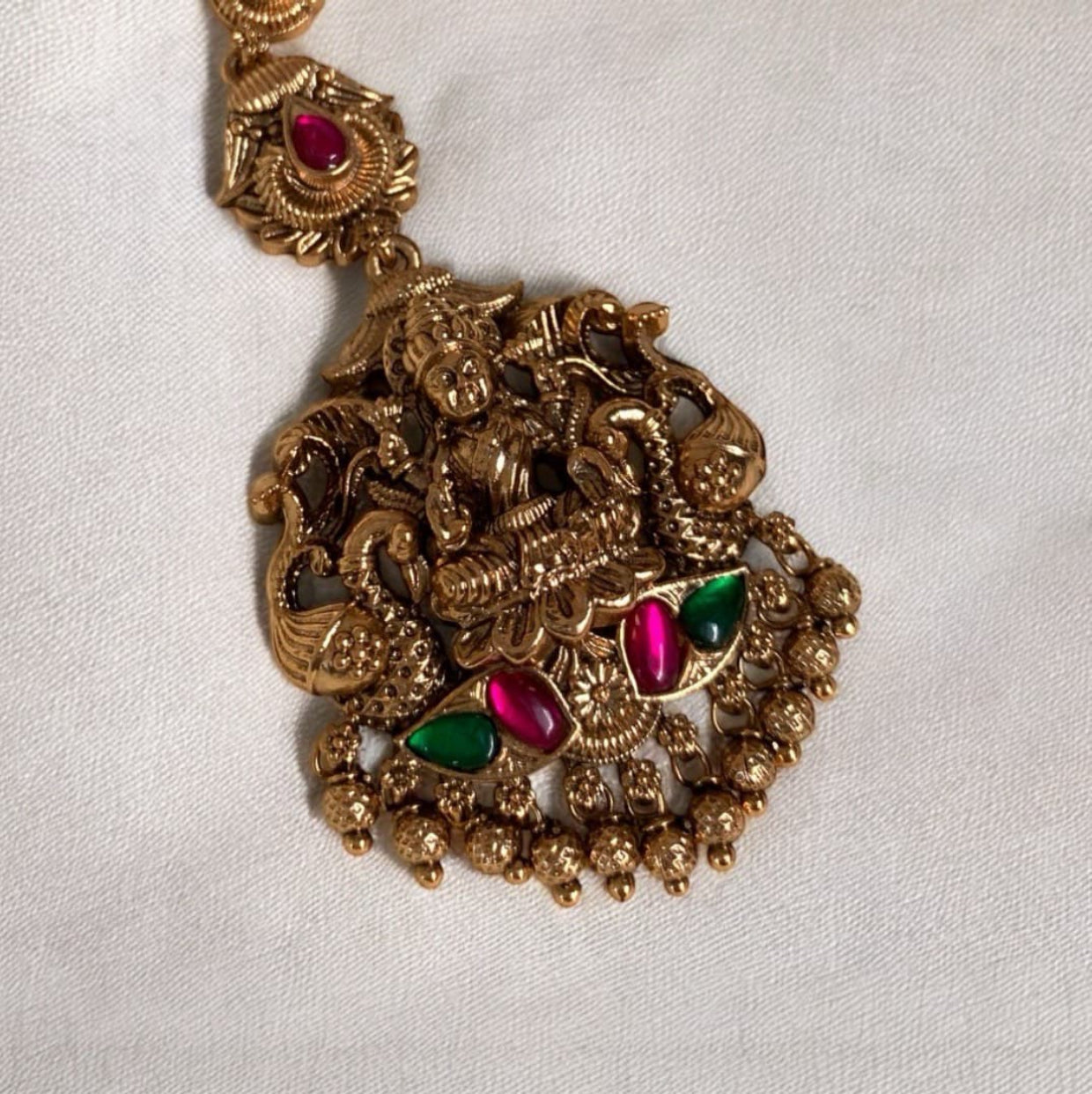 Antique Dual Peacock Temple Tikka with Kemp Stones ATK05