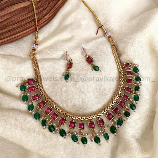 Ruby-Green Antique Short Necklace Set AN20
