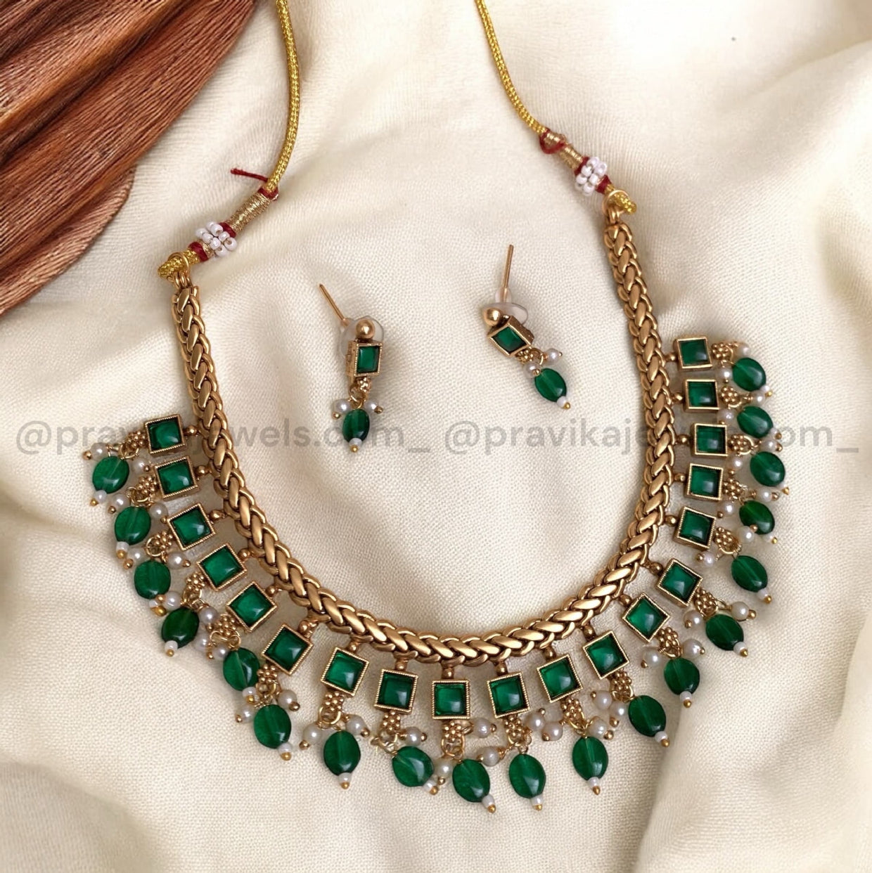 Ruby-Green Antique Short Necklace Set AN20