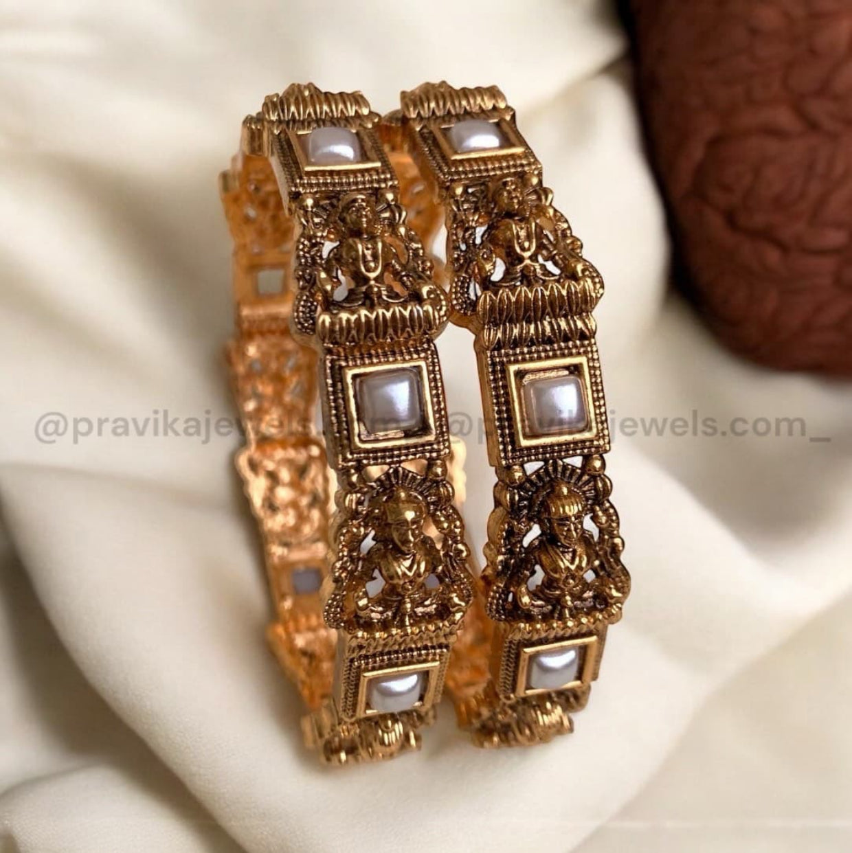Antique Temple Bangles AB08