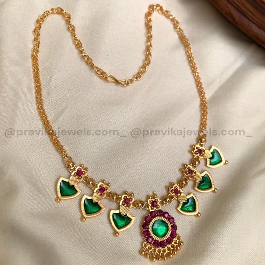 Heart-Shaped Palakka Necklace IN08