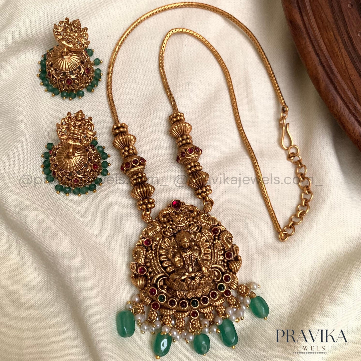 Lakshmi Antique Temple Necklace Set AN129
