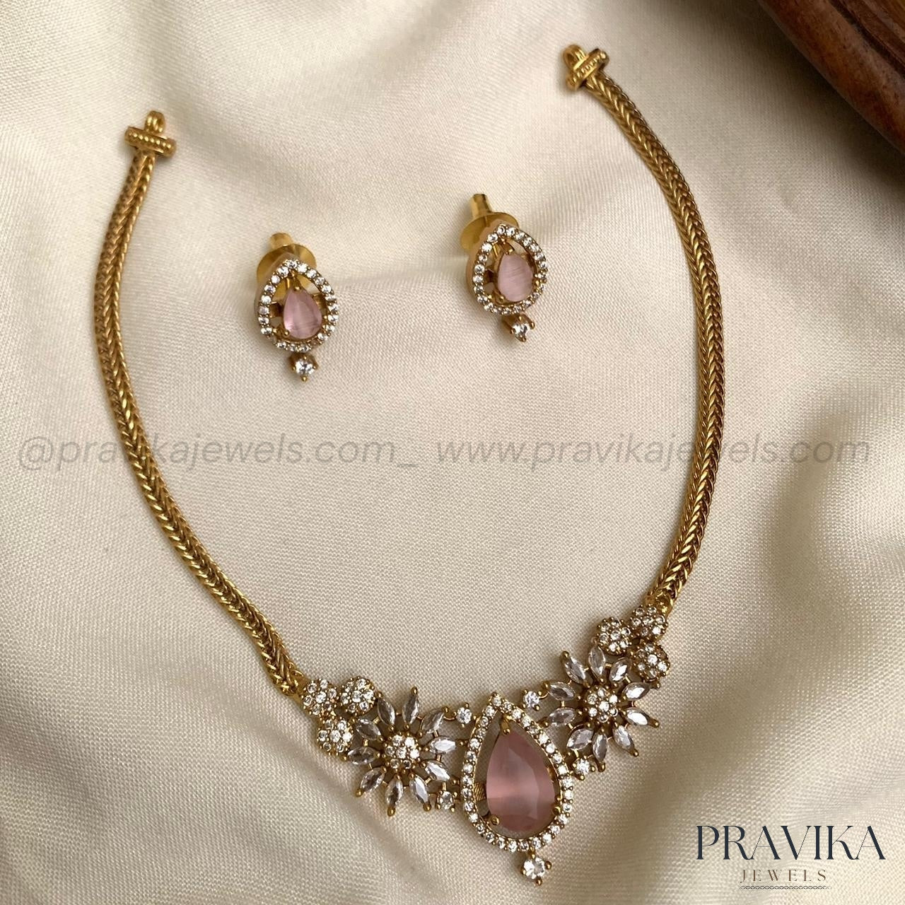 Elegant Pink Stone Floral Necklace Set AN166