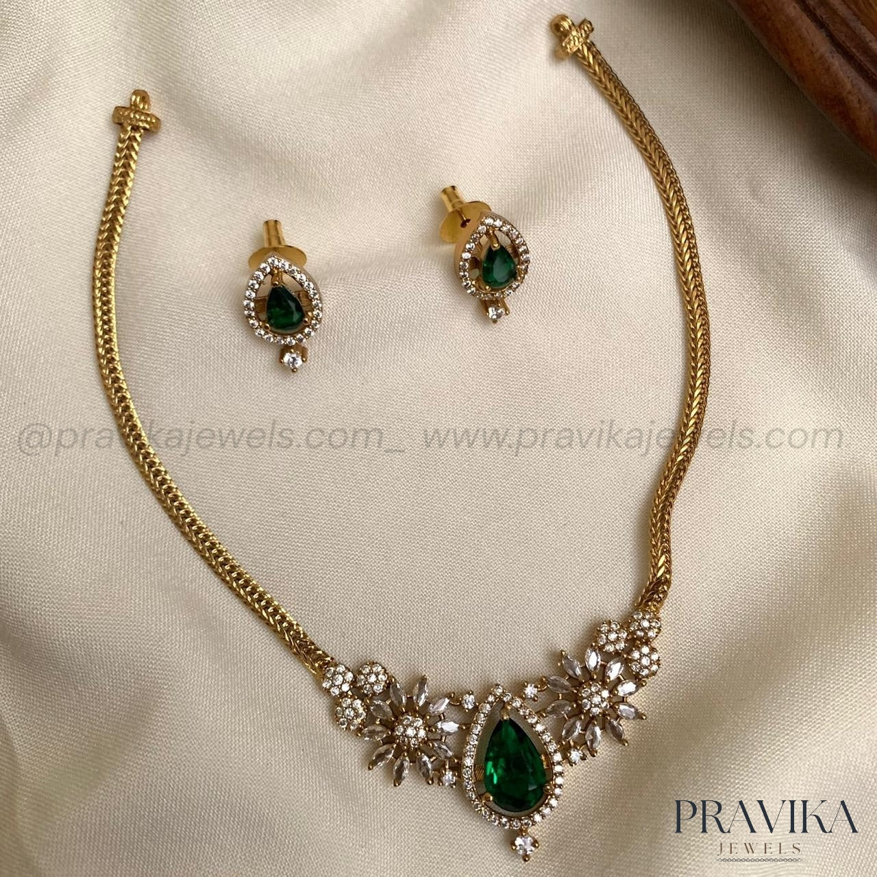 Elegant Pink Stone Floral Necklace Set AN166