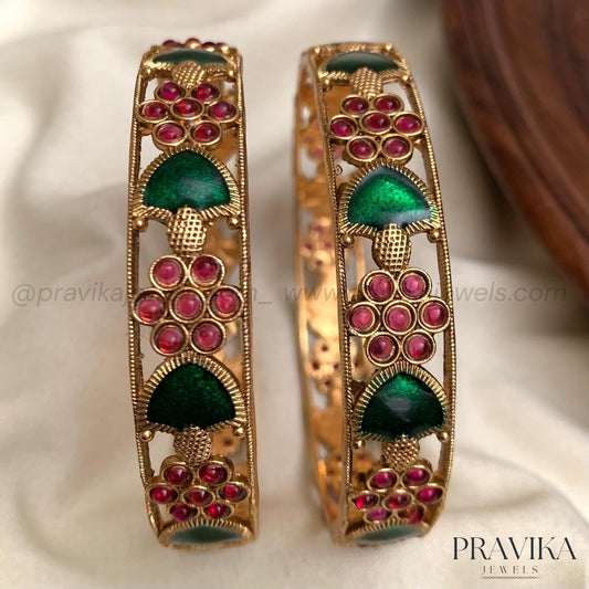 Antique Green Enamel Floral Stone Bangles AB28