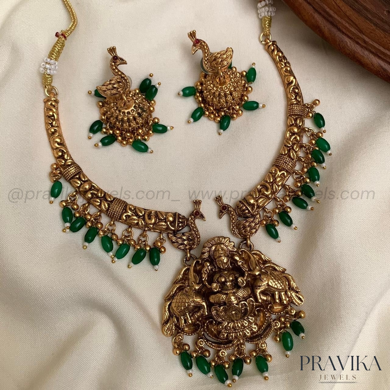 Antique Finish Goddess Motif Necklace Set AN163