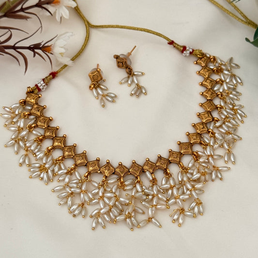 Classic Pearl Cluster Antique Necklace AN39