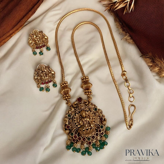 Lakshmi Temple Pendant Chain with Earrings AN96
