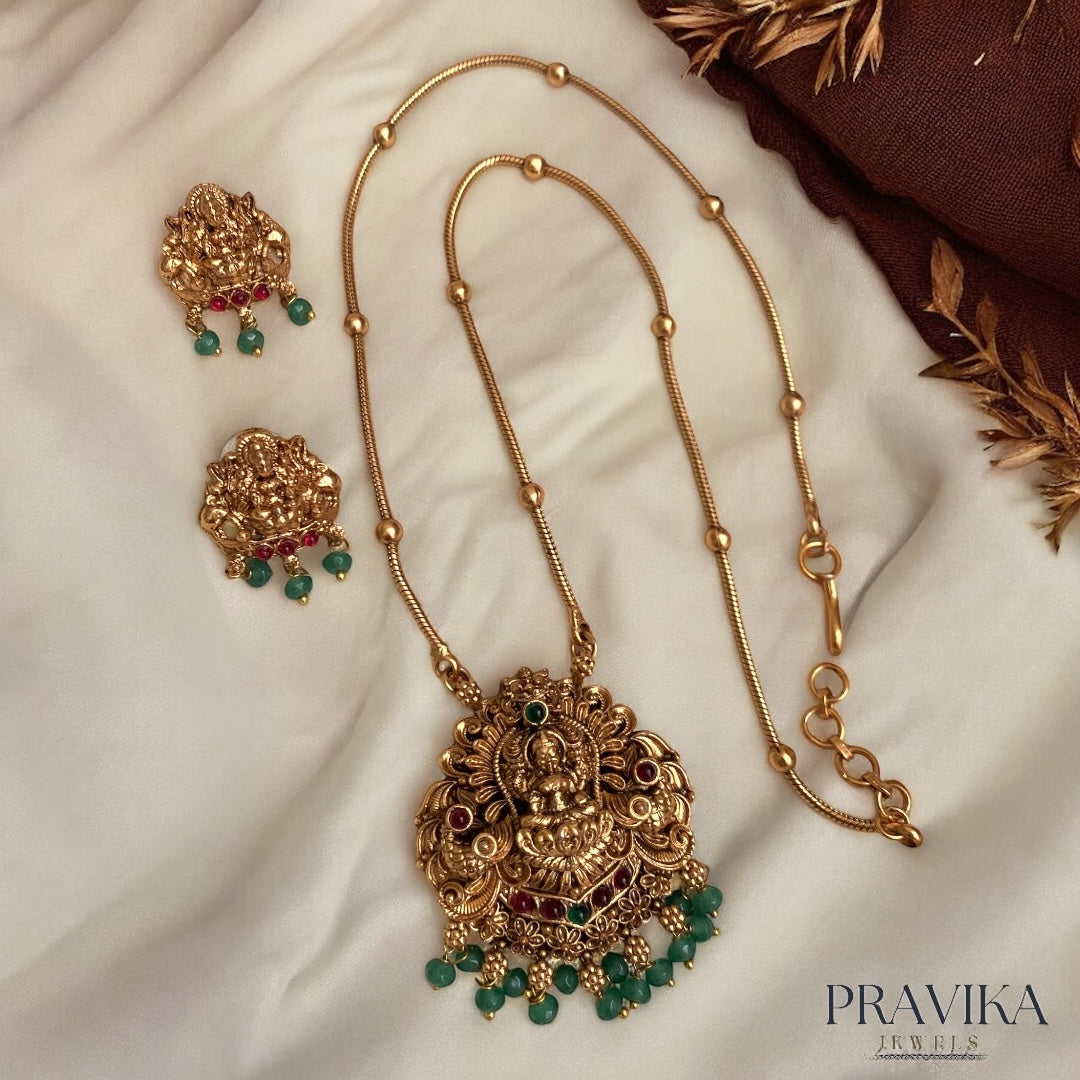 Antique Lakshmi Beaded Chain Pendant Set with Earrings AN94