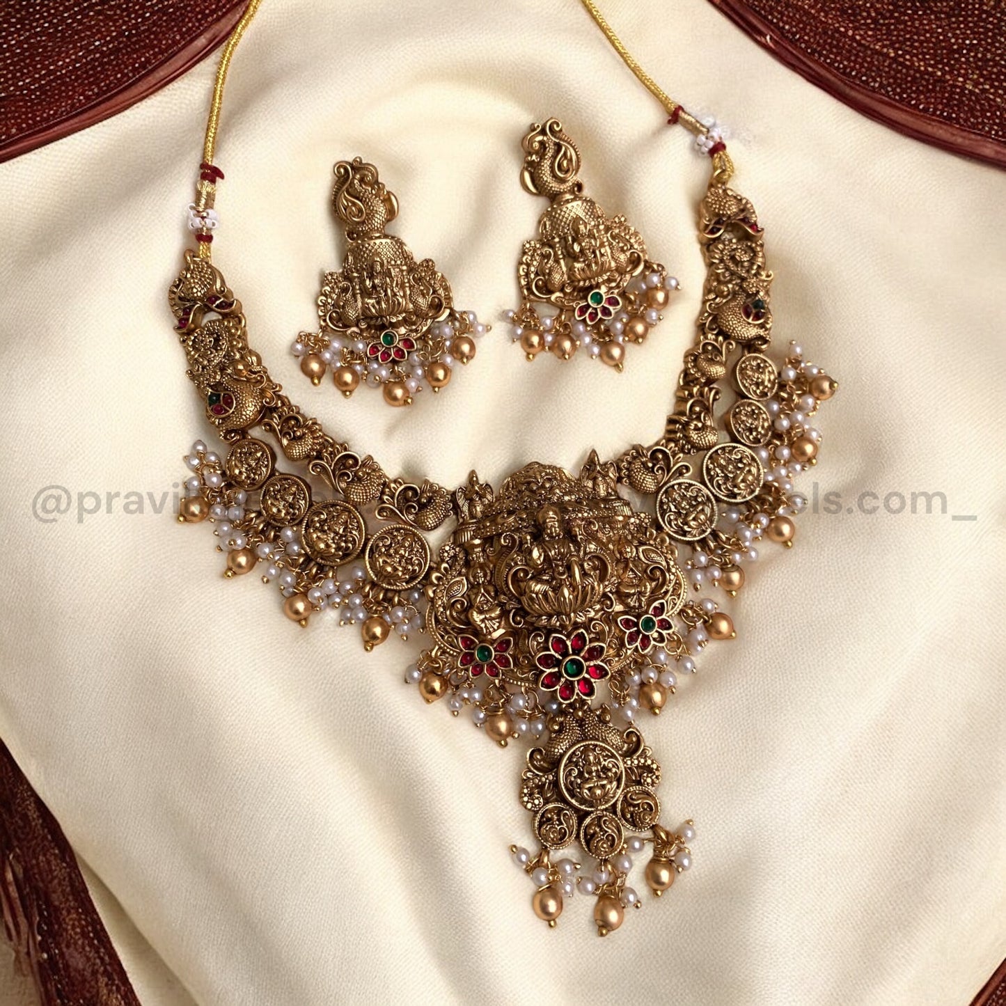 Regal Goddess Lakshmi Antique Necklace Set AN13