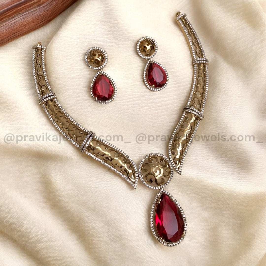 Victorian Regal Teardrop Necklace Set VN03