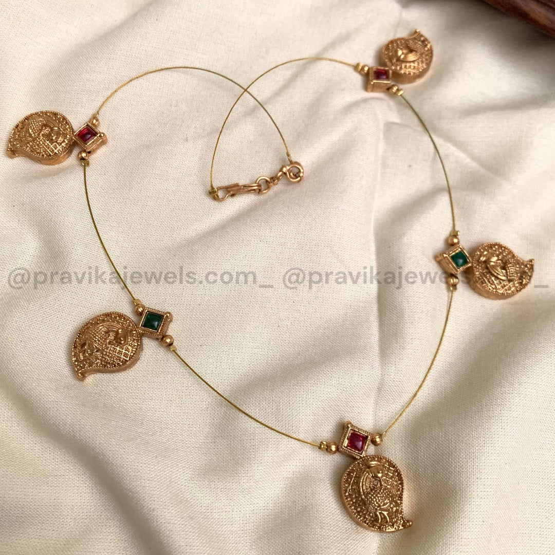 Antique Paisley Invisible Necklace IN04