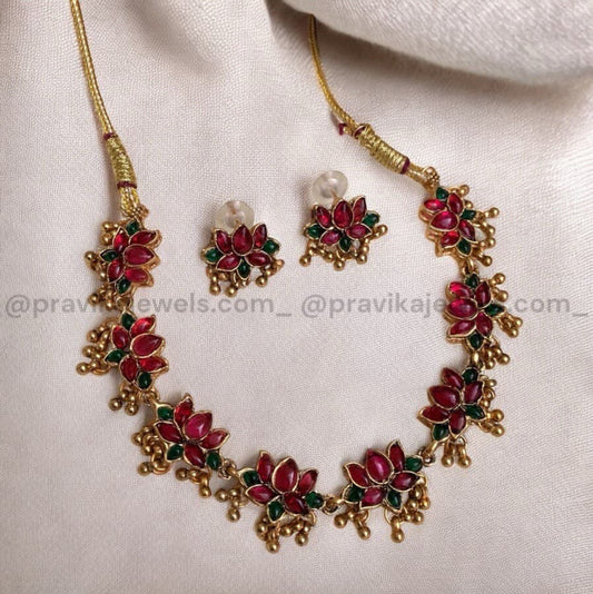 Lotus Bloom Antique Necklace AN08