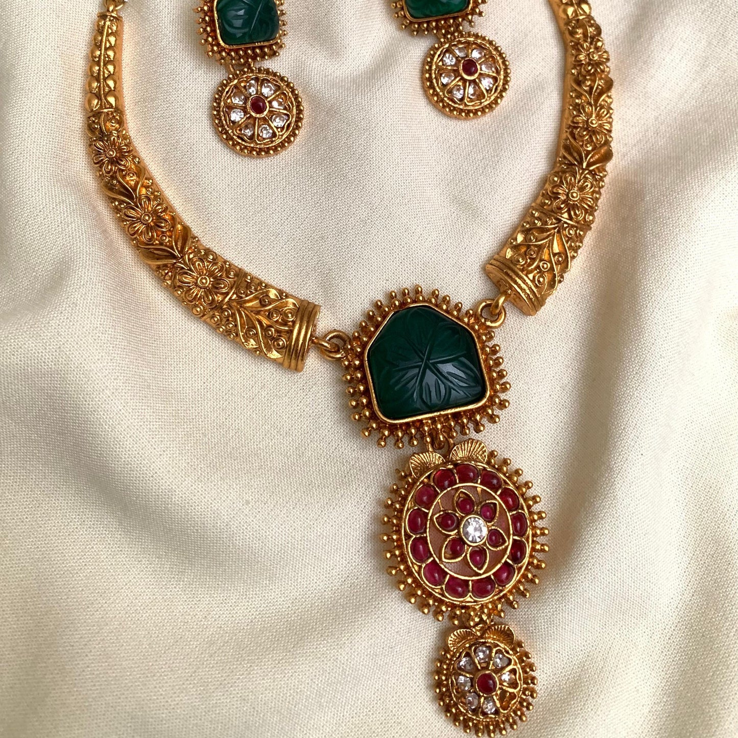 Emerald Jadau Hasli Necklace Set AN42