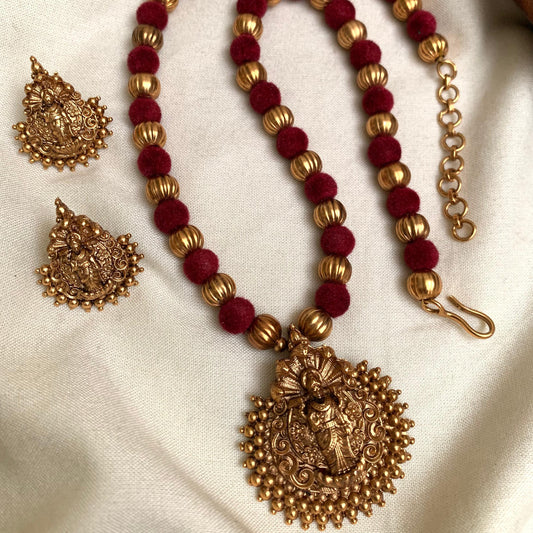 Lakshmi Devi Temple Velvet Bead Necklace Set – Antique Gold AN60
