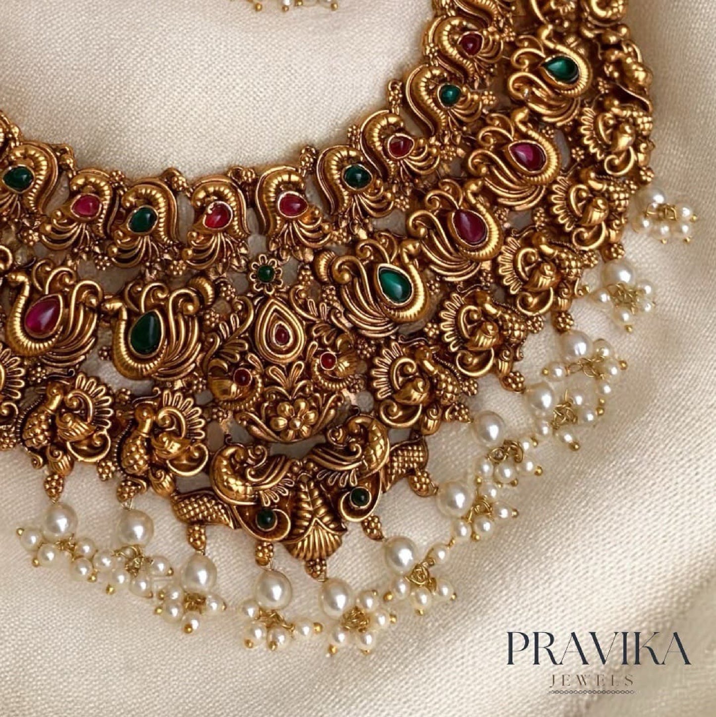 Golden Aaradhya Temple Choker Set with Earrings AN23