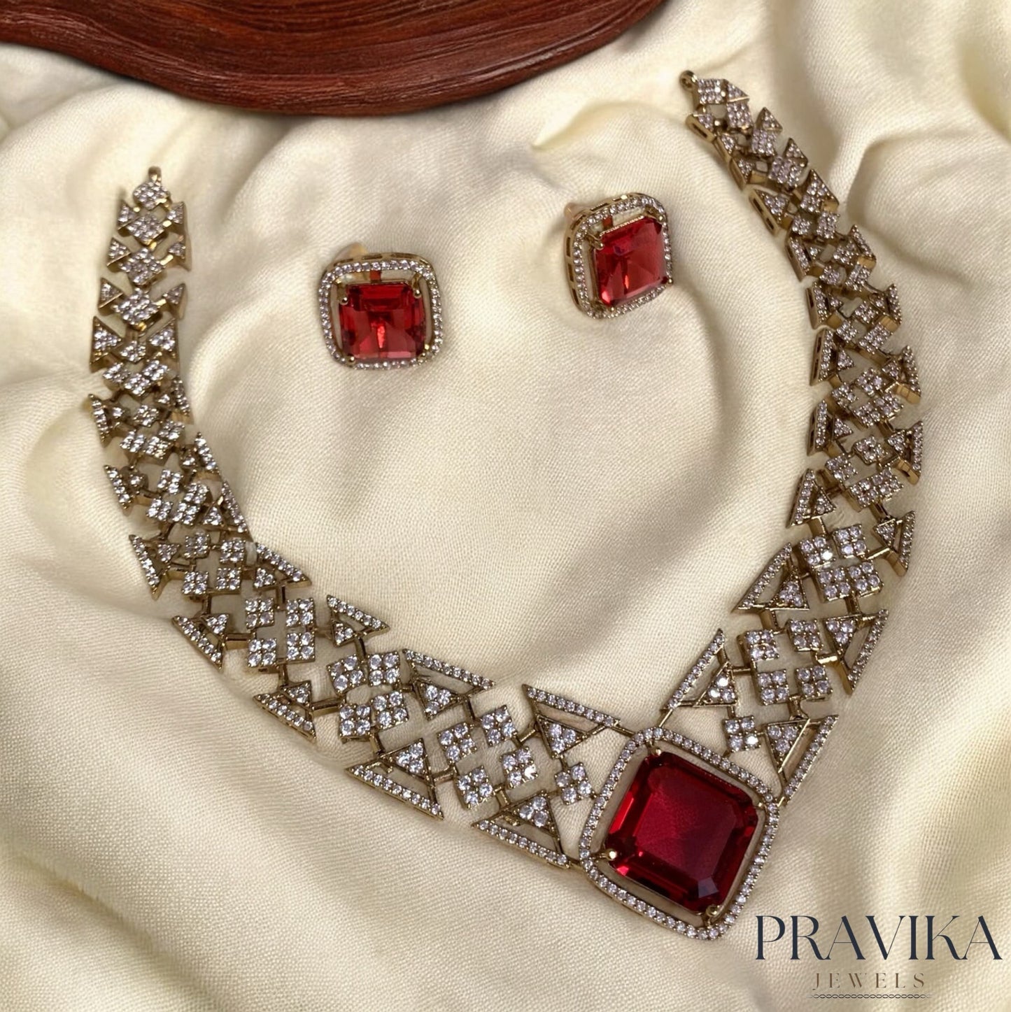 Royal Emerald Radiance AD Necklace Set VN06