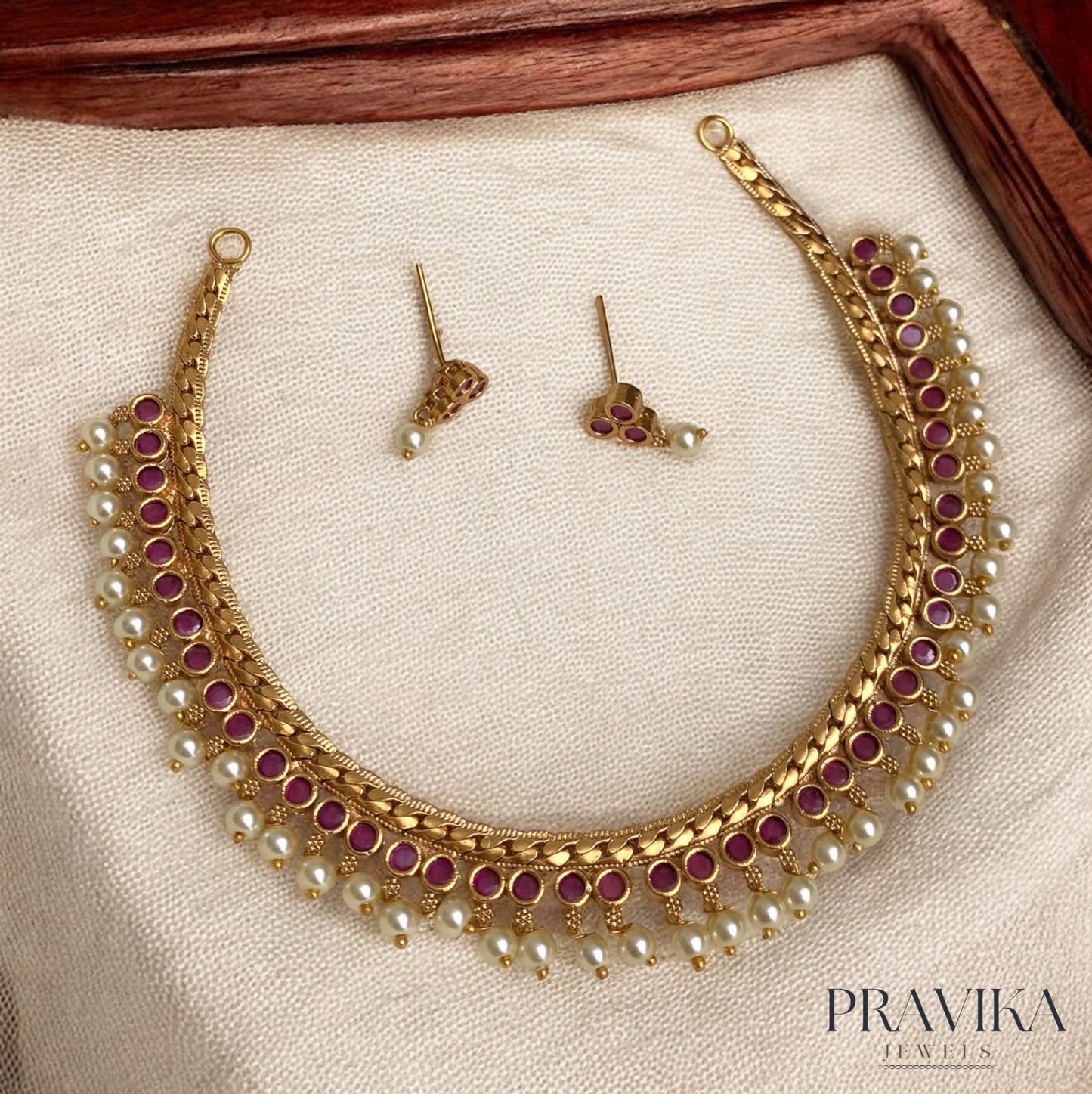 Temple Bead Edge Choker Set AN24