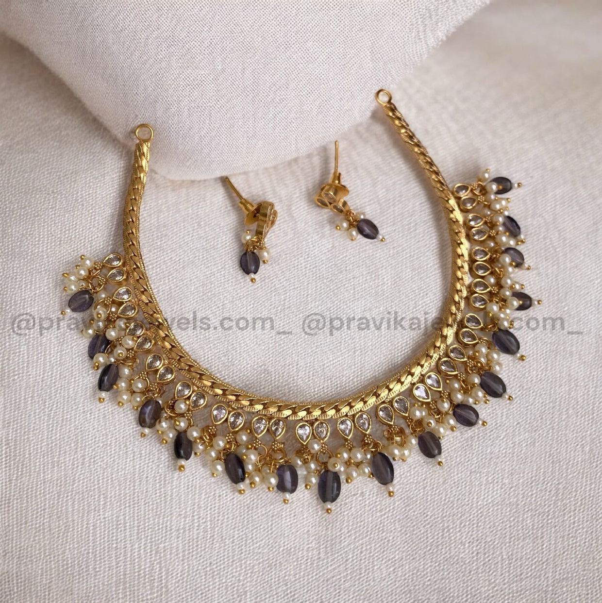 Antique Necklace AN02