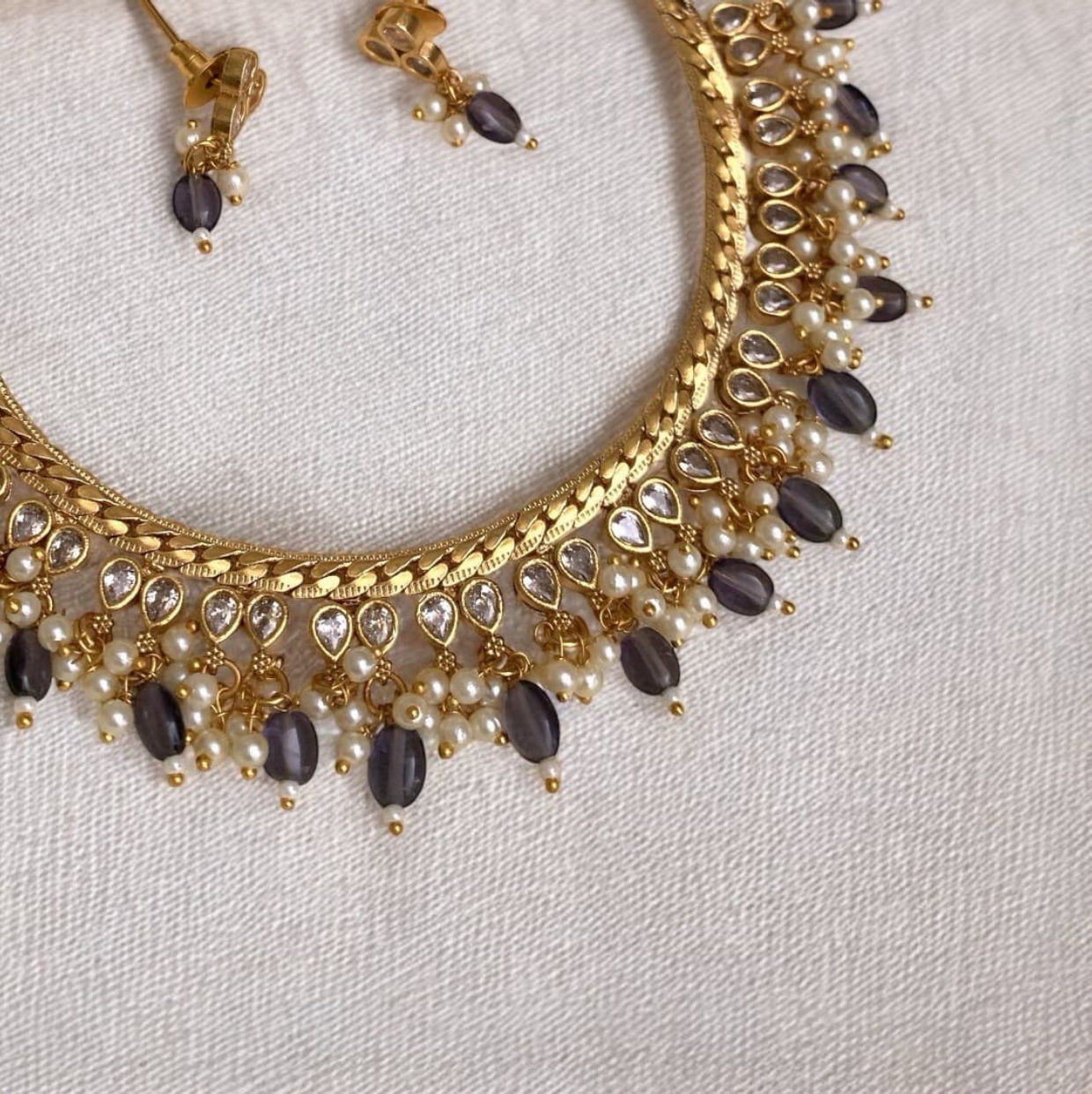 Antique Necklace AN02