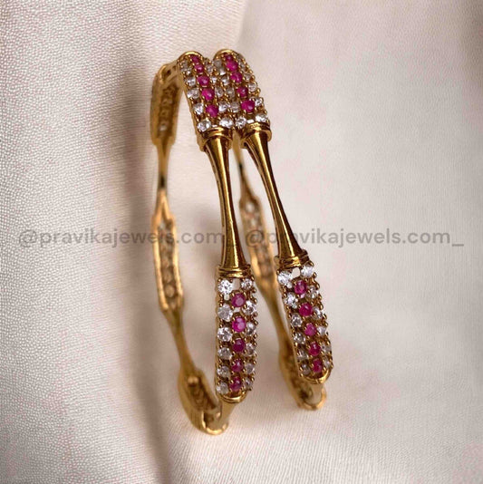 Antique Bangle AB04