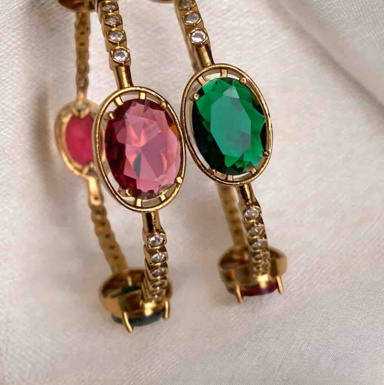 Antique Bangle AB06